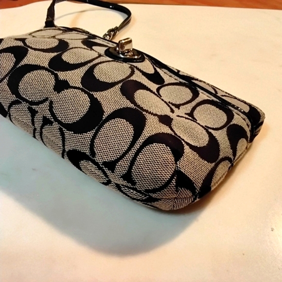 Coach Signature Turnlock And Zip Wrislet Black And Gray - Picture 10 of 16